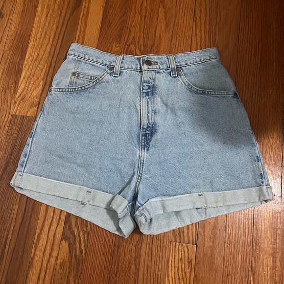 Levi's Pants - SOLD Light wash Levi shorts!